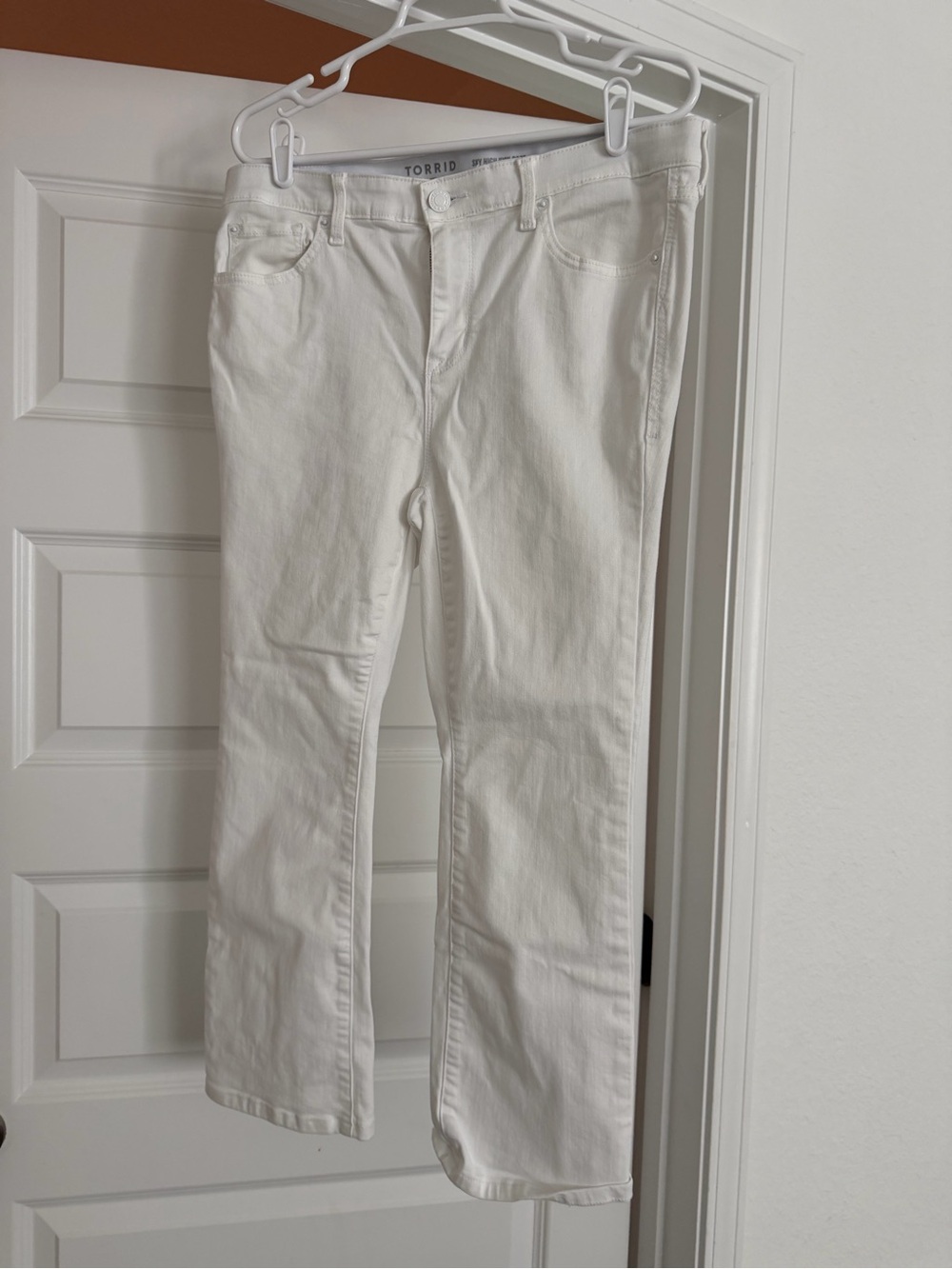 Torrid White Women's Straight-Leg Jeans Size 12